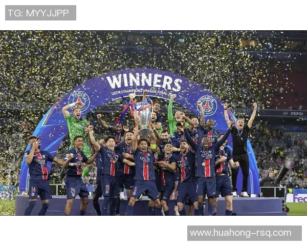 超燃揭秘足球明星的传奇故事与精彩瞬间让你领略绿茵场上的魅力与激情