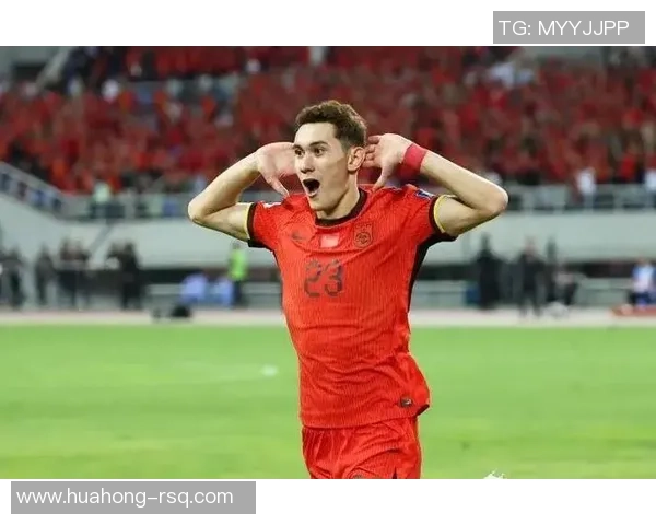 足球明星亲自穿上球衣的视频展现他们的热情与风采让我们一起感受足球魅力